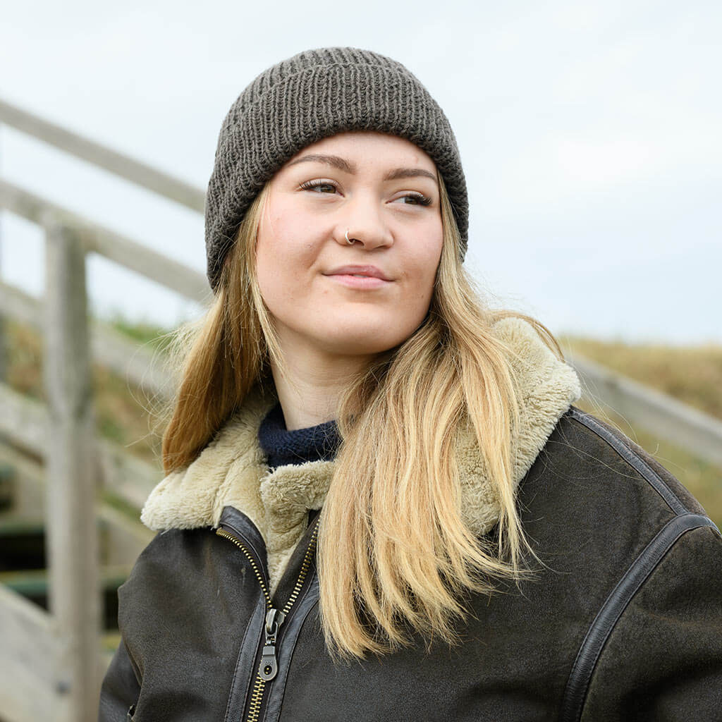 Merino hand knitted ribbed hat