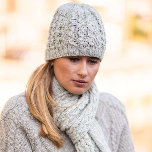 Light Grey pure wool cable hat